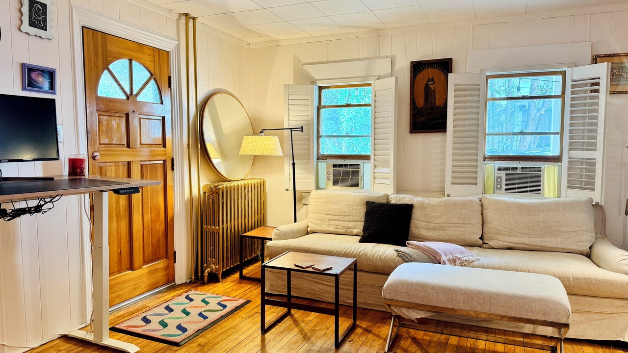 Photo of Livingroom in Old North End