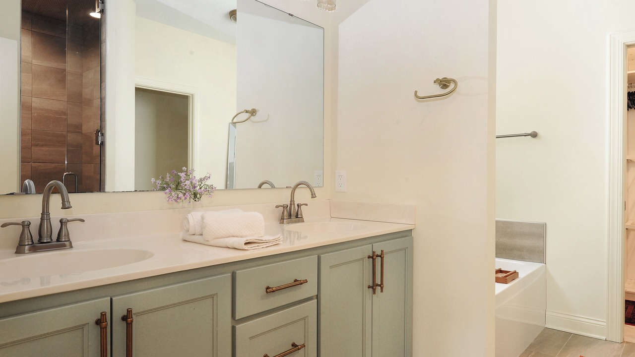 Photo of Bathroom in Rosemount