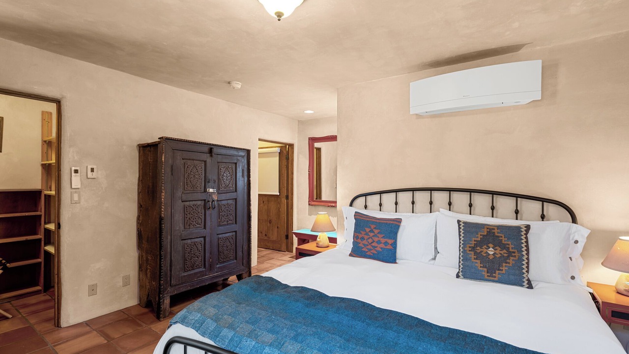 Photo of Bedroom in Tesuque Hills