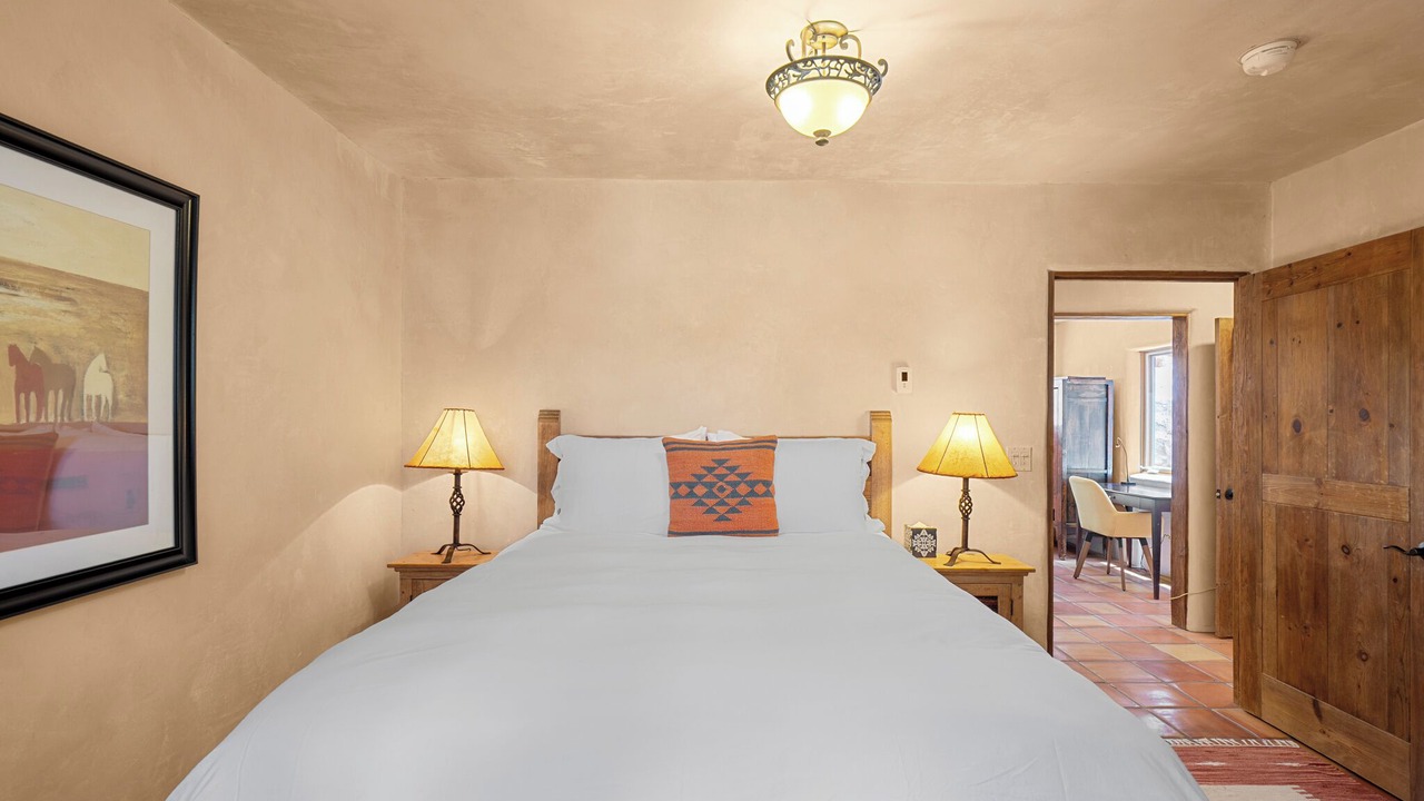 Photo of Bedroom in Tesuque Hills