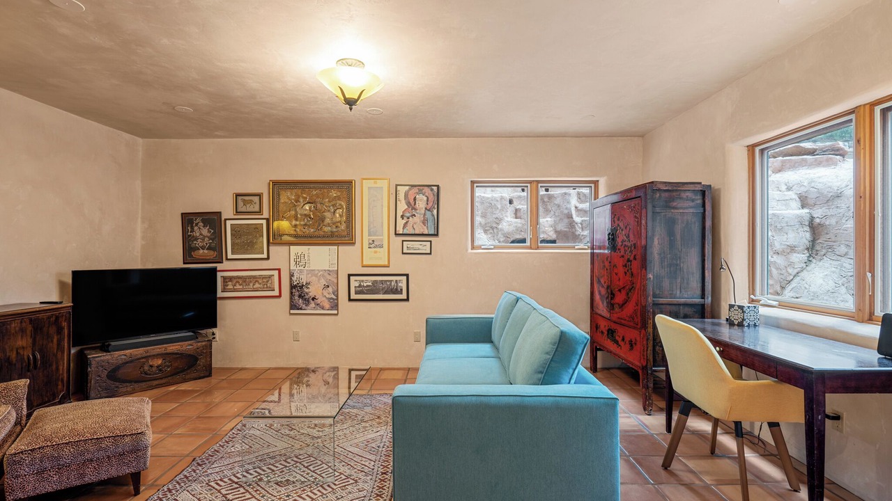 Photo of Livingroom in Tesuque Hills