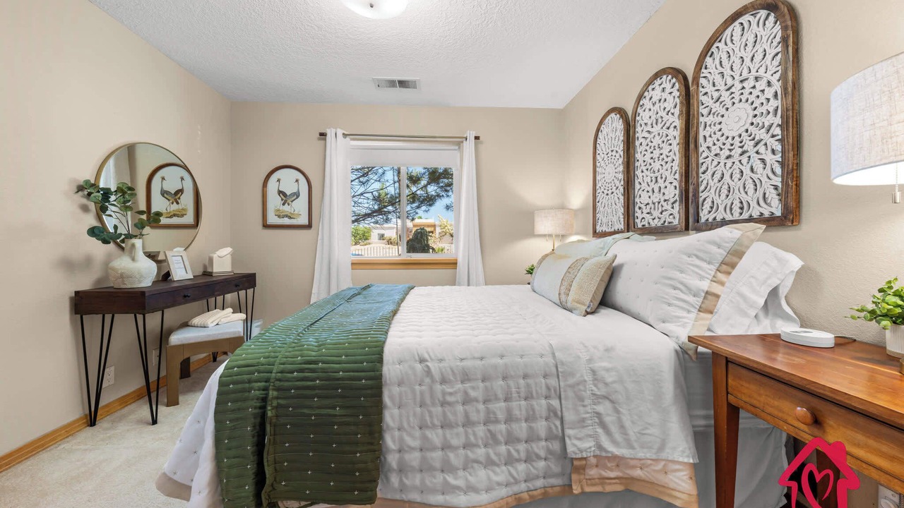 Photo of Bedroom in North Albuquerque Acres