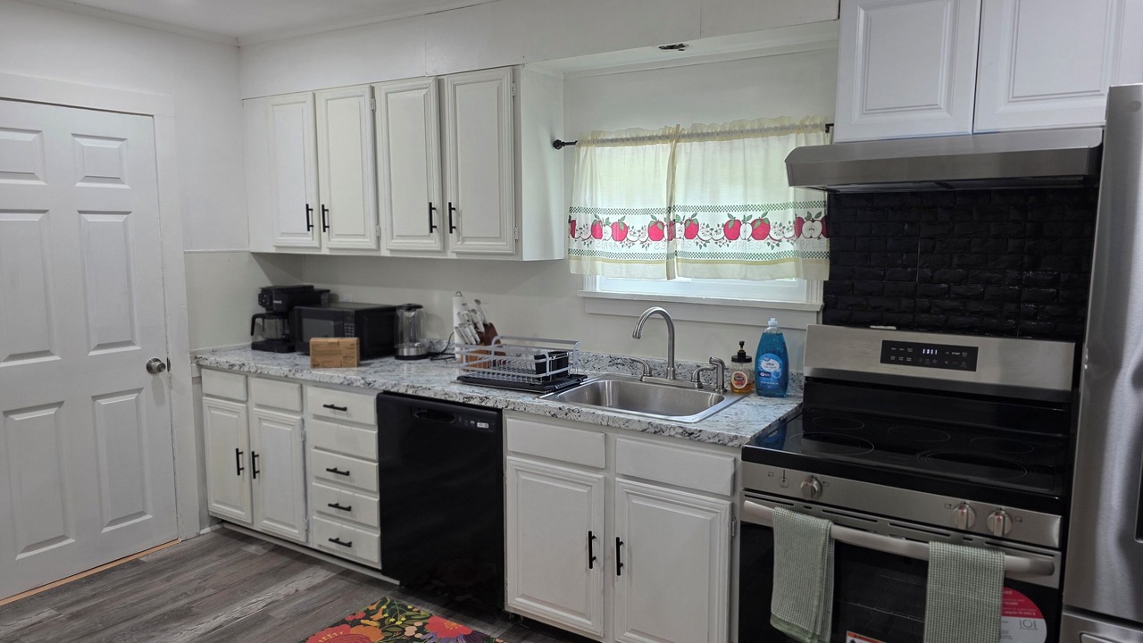 Photo of Kitchen in Maple Hill