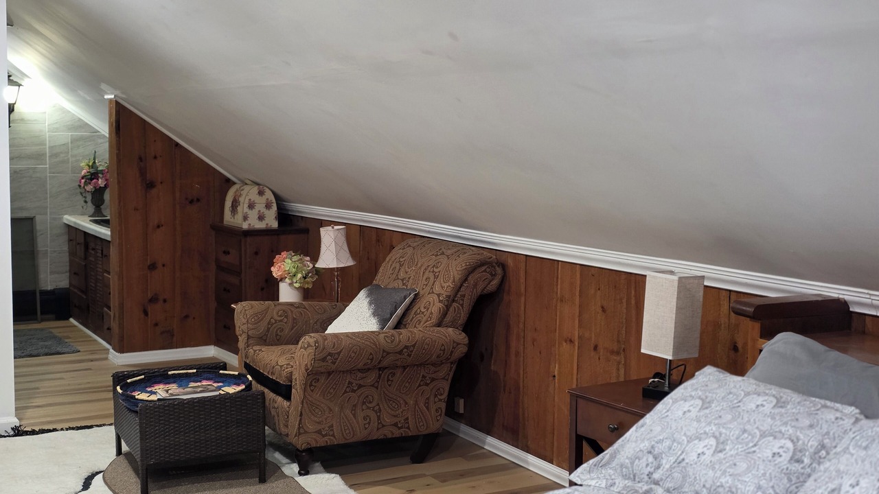 Photo of Bedroom in Maple Hill
