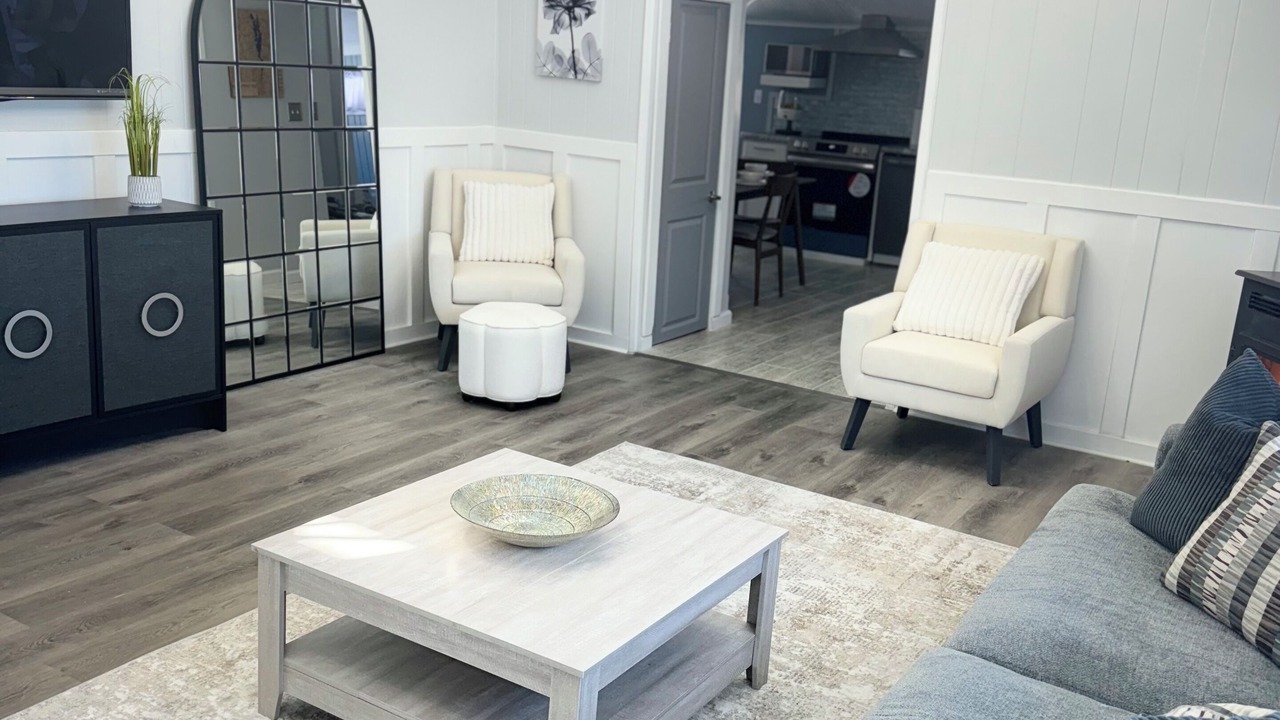 Photo of Livingroom in Crown Point