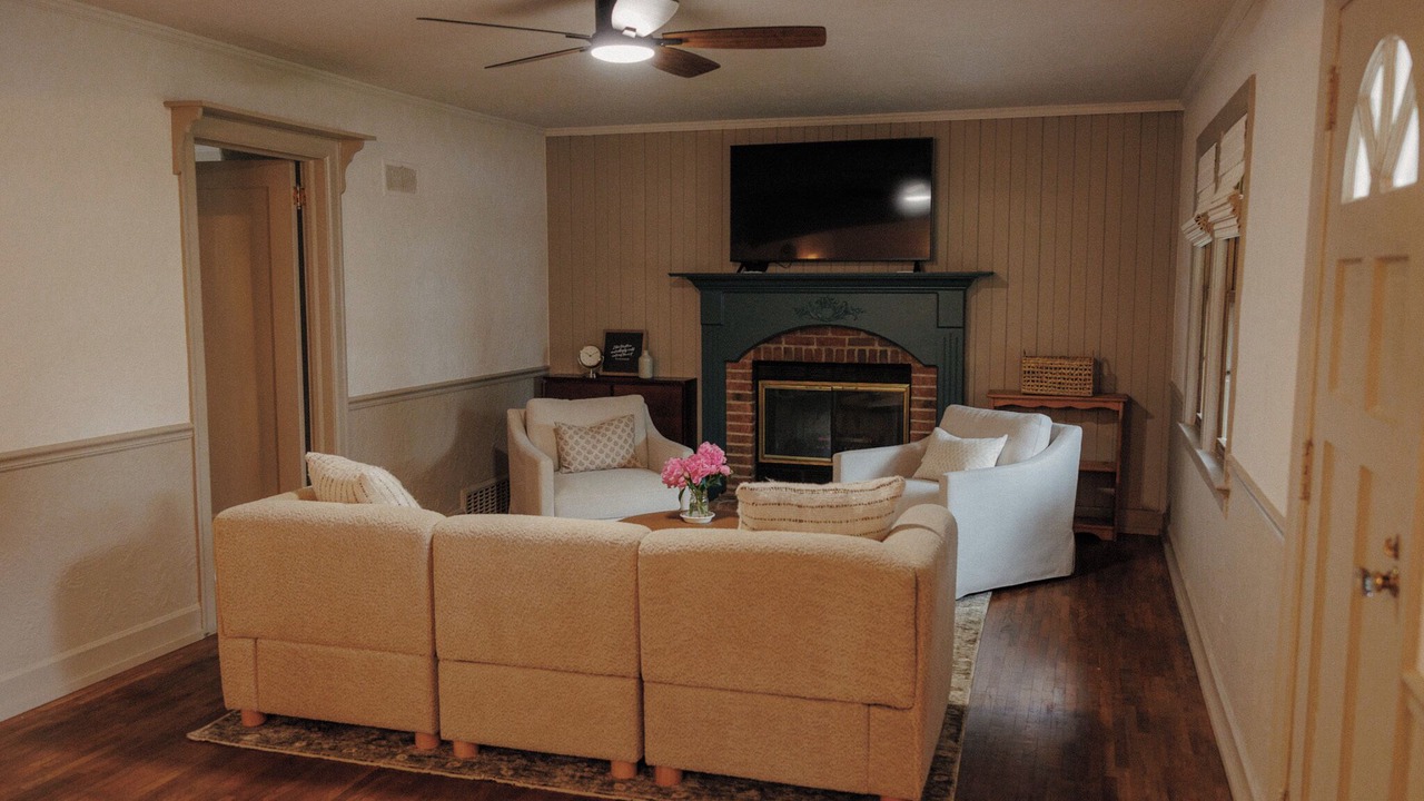 Photo of Livingroom in Middlebury