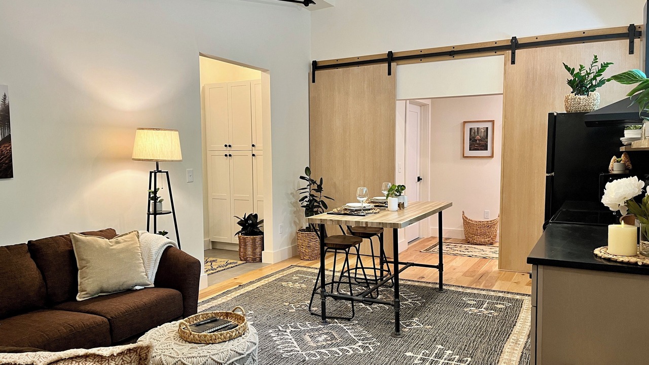 Photo of Livingroom in Shelburne Falls