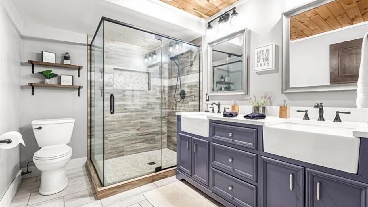 Photo of Bathroom in Stone Lake