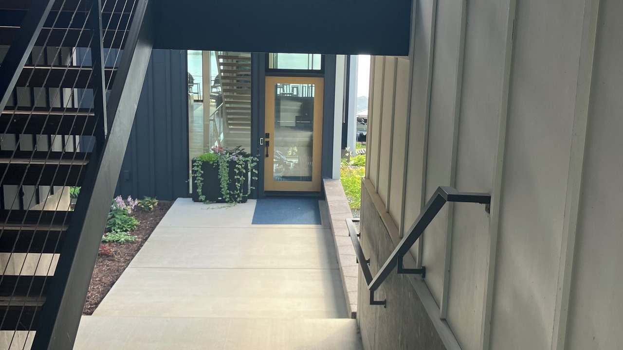 Photo of Outdoor in Mound