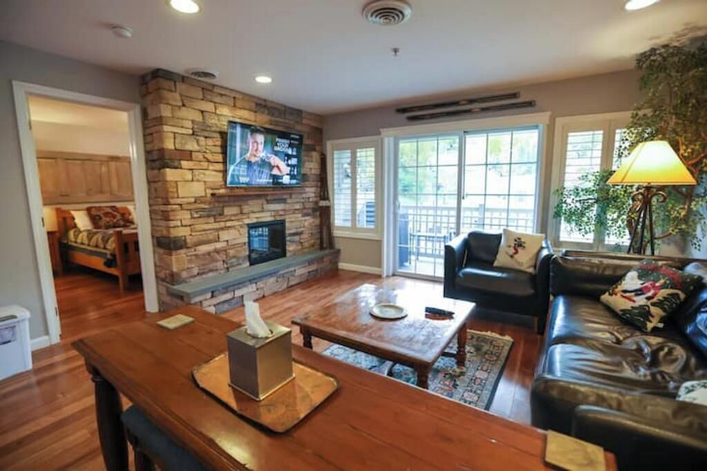 Photo of Livingroom in Hancock
