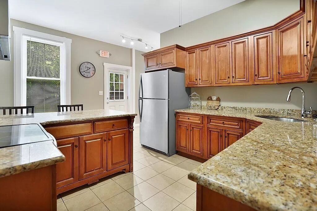 Photo of Kitchen in Metro Center