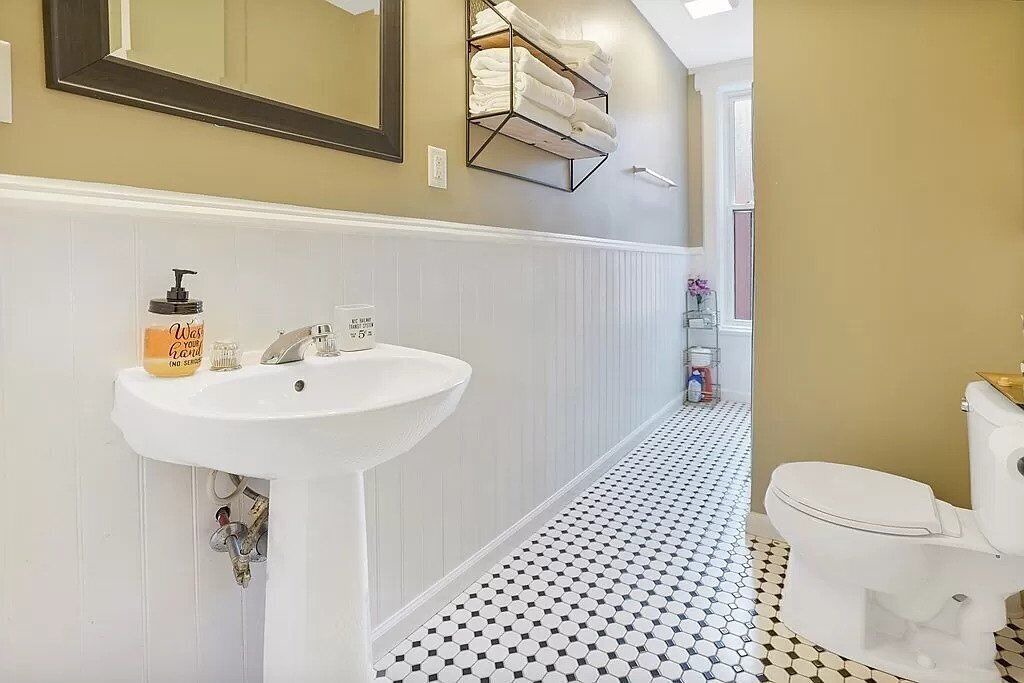 Photo of Bathroom in Metro Center