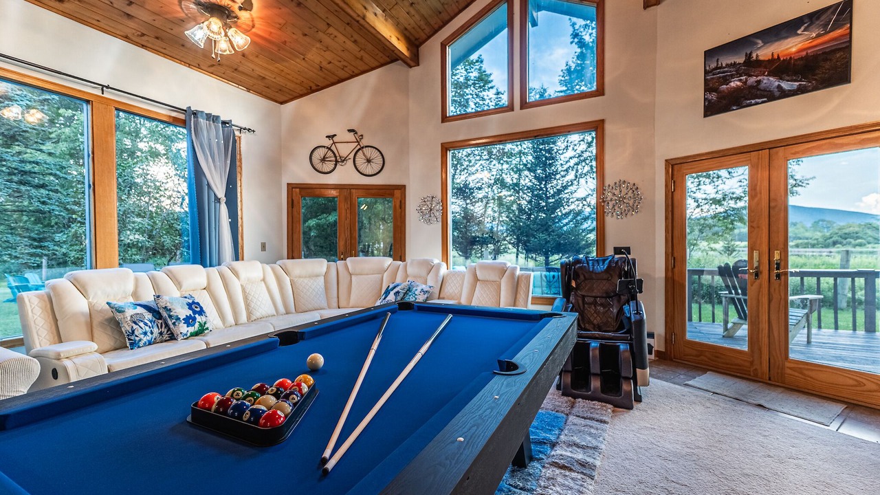 Photo of Livingroom in Davis