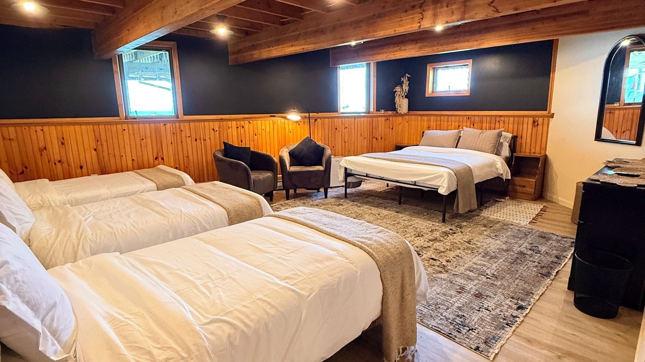Photo of Bedroom in Oswego