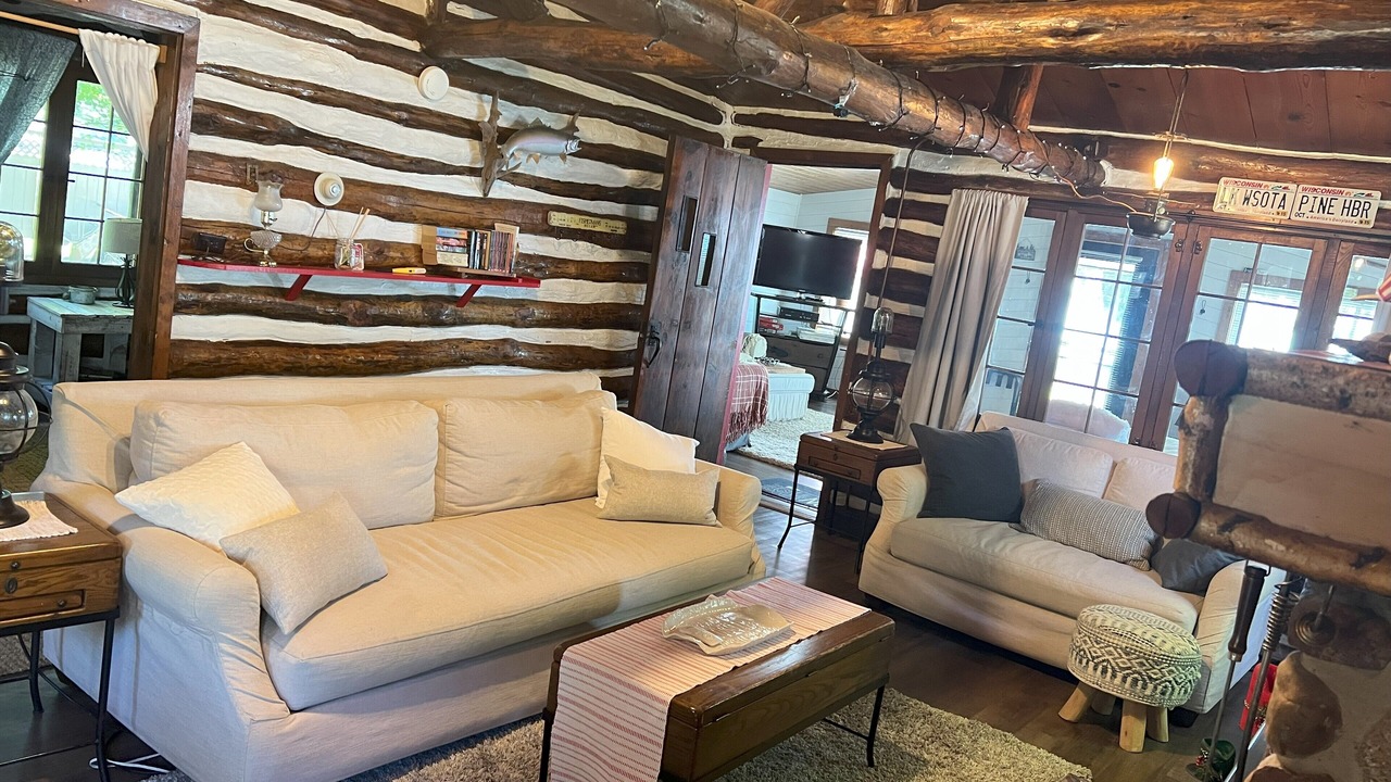 Photo of Livingroom in Chippewa Falls