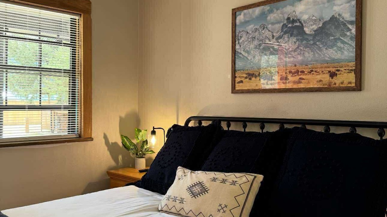 Photo of Bedroom in Eagle Nest