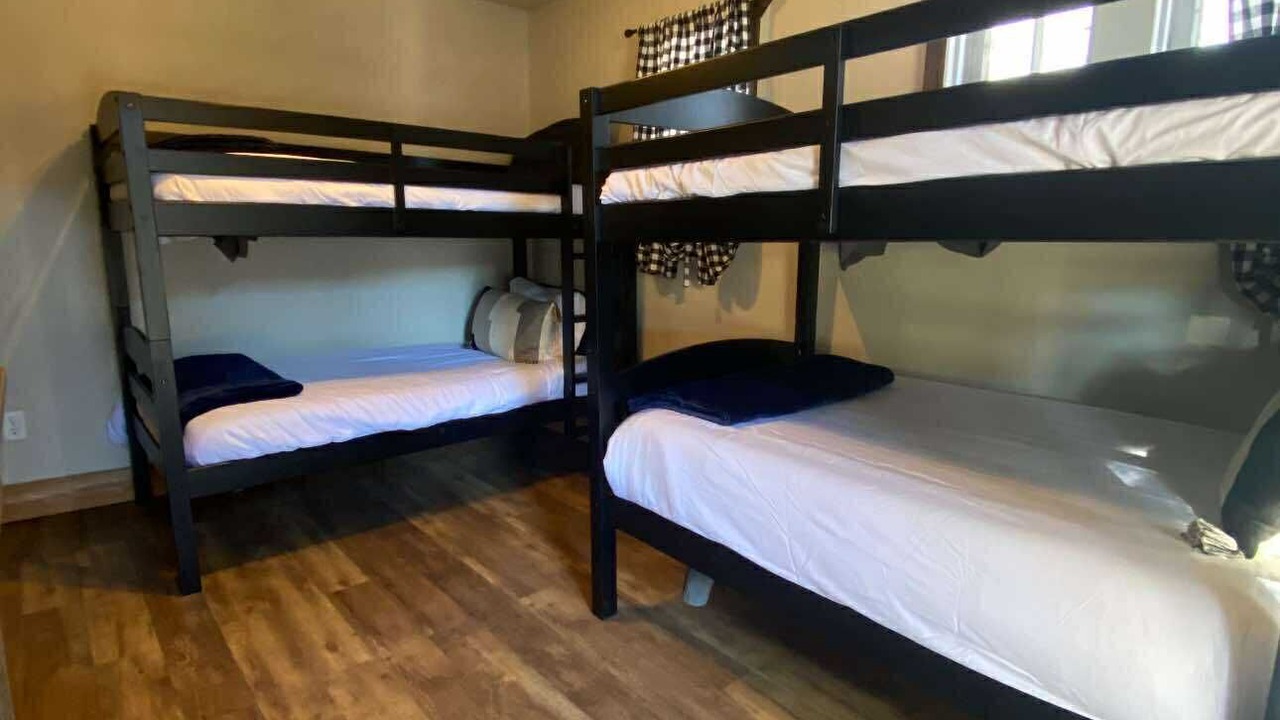 Photo of Bedroom in Eagle Nest