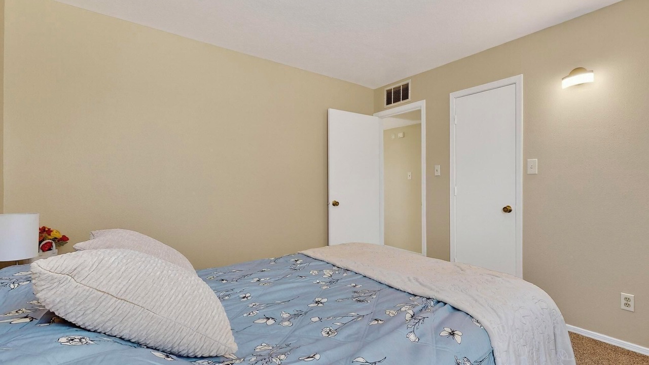 Photo of Bedroom in S Y Jackson