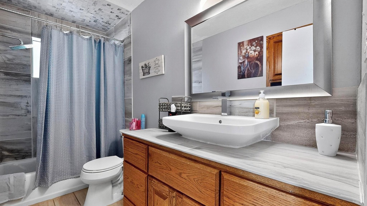 Photo of Bathroom in S Y Jackson