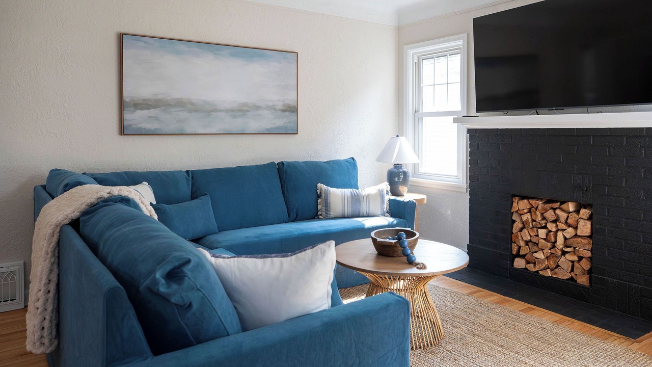 Photo of Livingroom in Midway