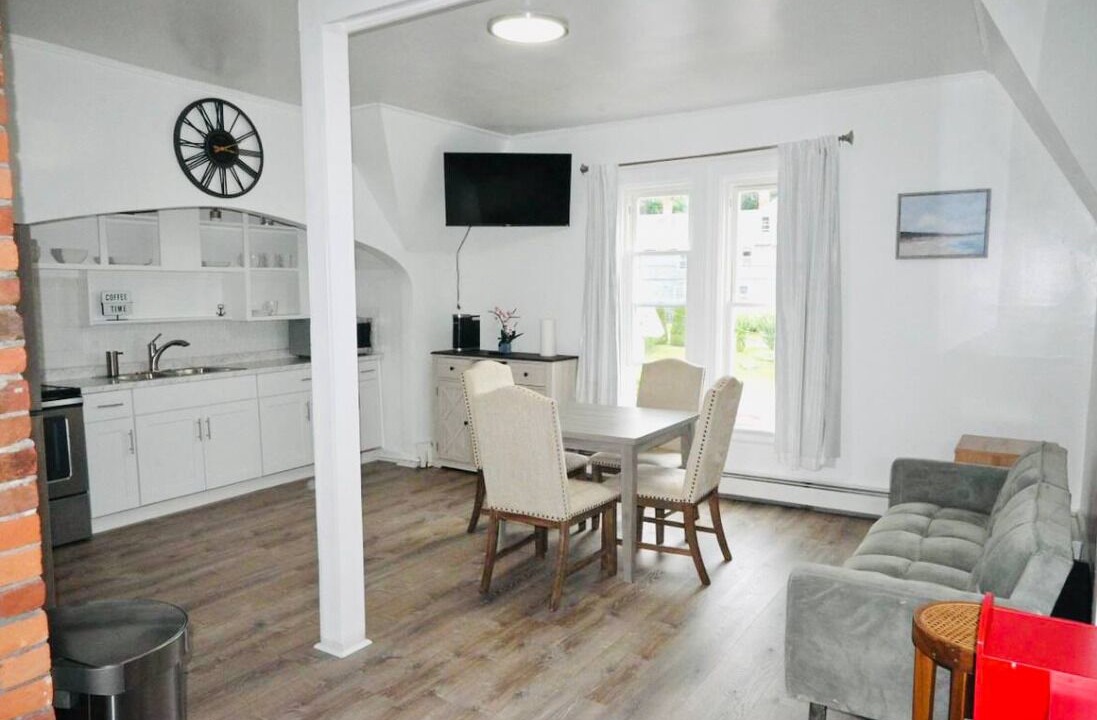 Photo of Livingroom in Danielson