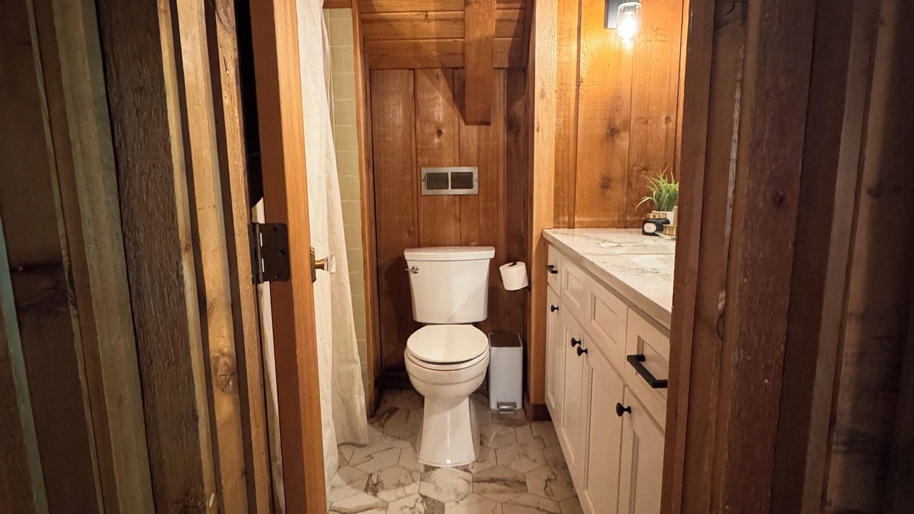 Photo of Bathroom in Drasco
