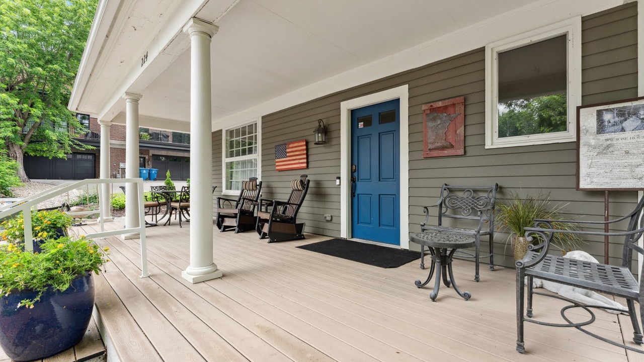 Photo of Patio Balcony in Wayzata