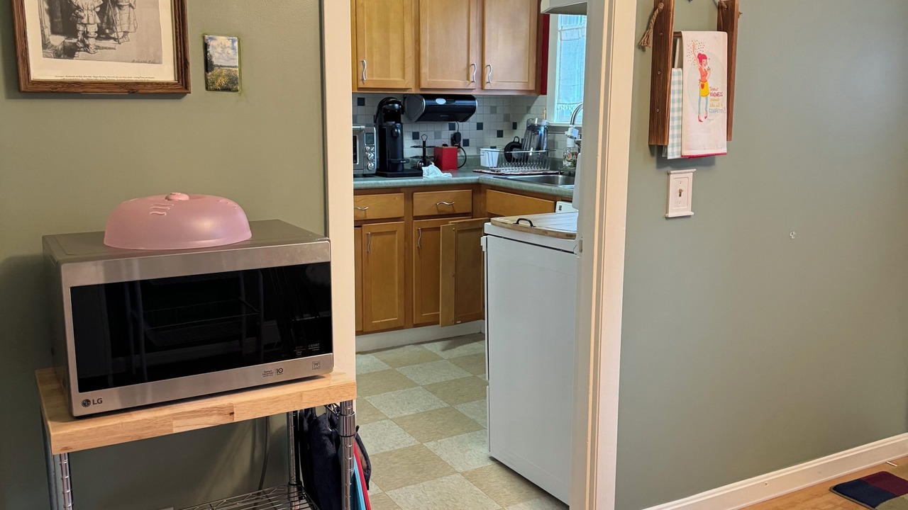 Photo of Livingroom in South Amherst