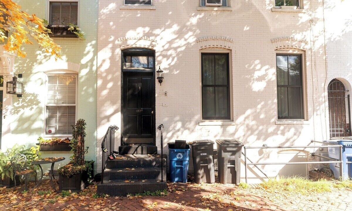 Photo of Others in Old Town Alexandria