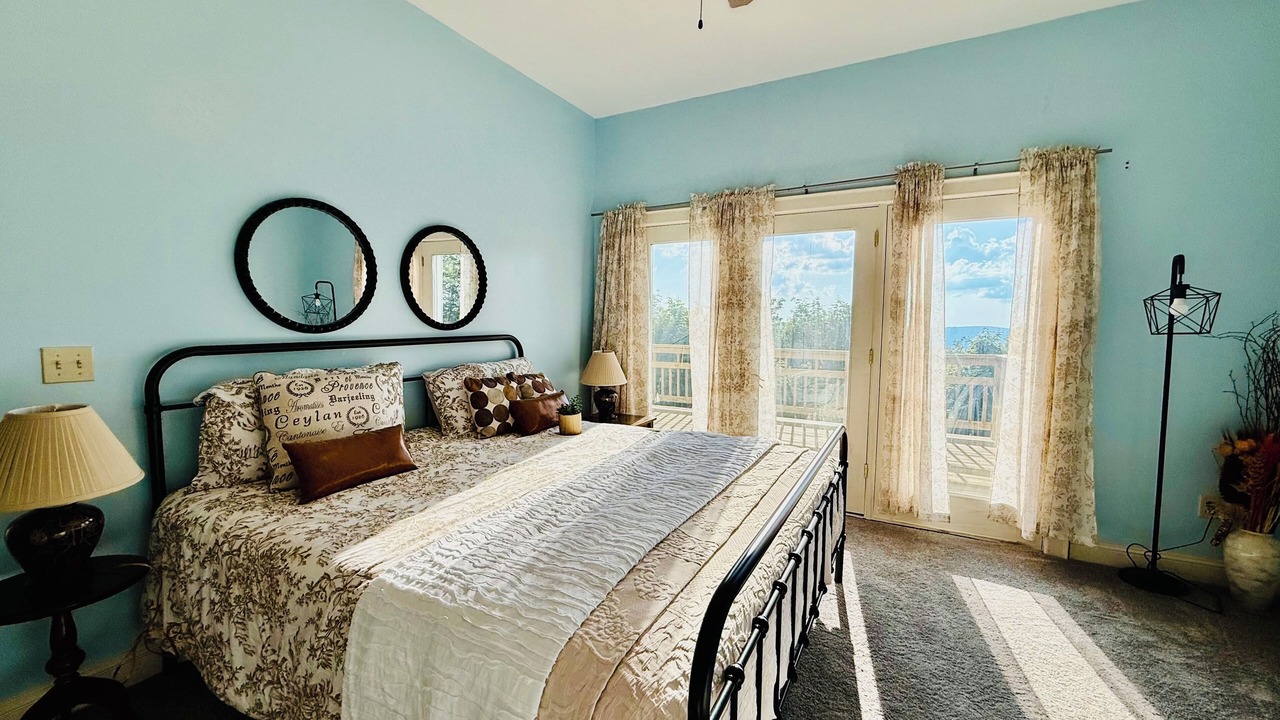 Photo of Bedroom in Old Timberline