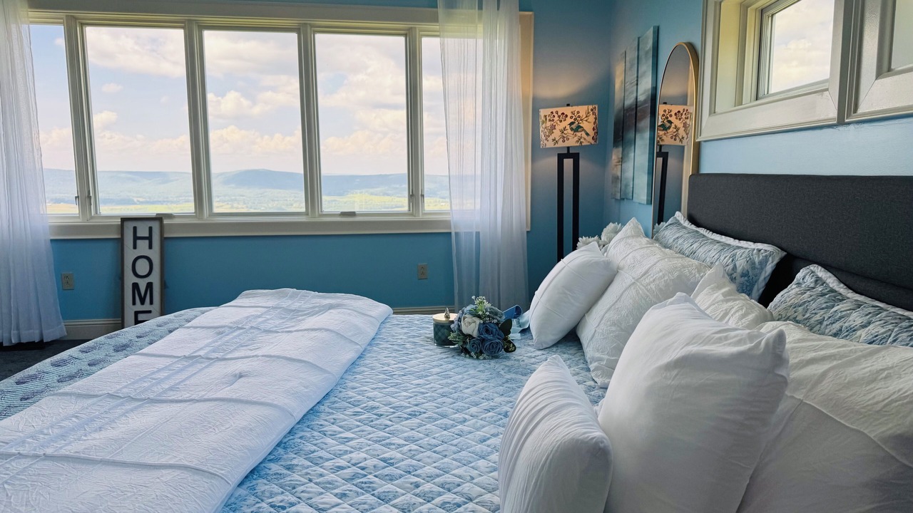 Photo of Bedroom in Old Timberline