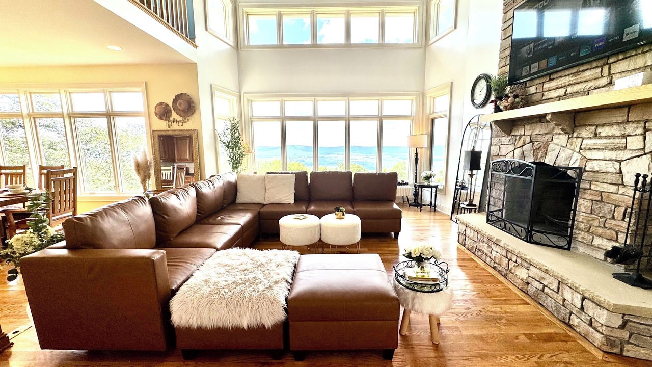 Photo of Livingroom in Old Timberline
