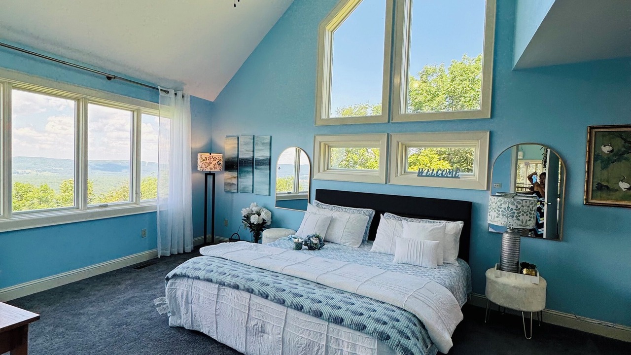 Photo of Bedroom in Old Timberline