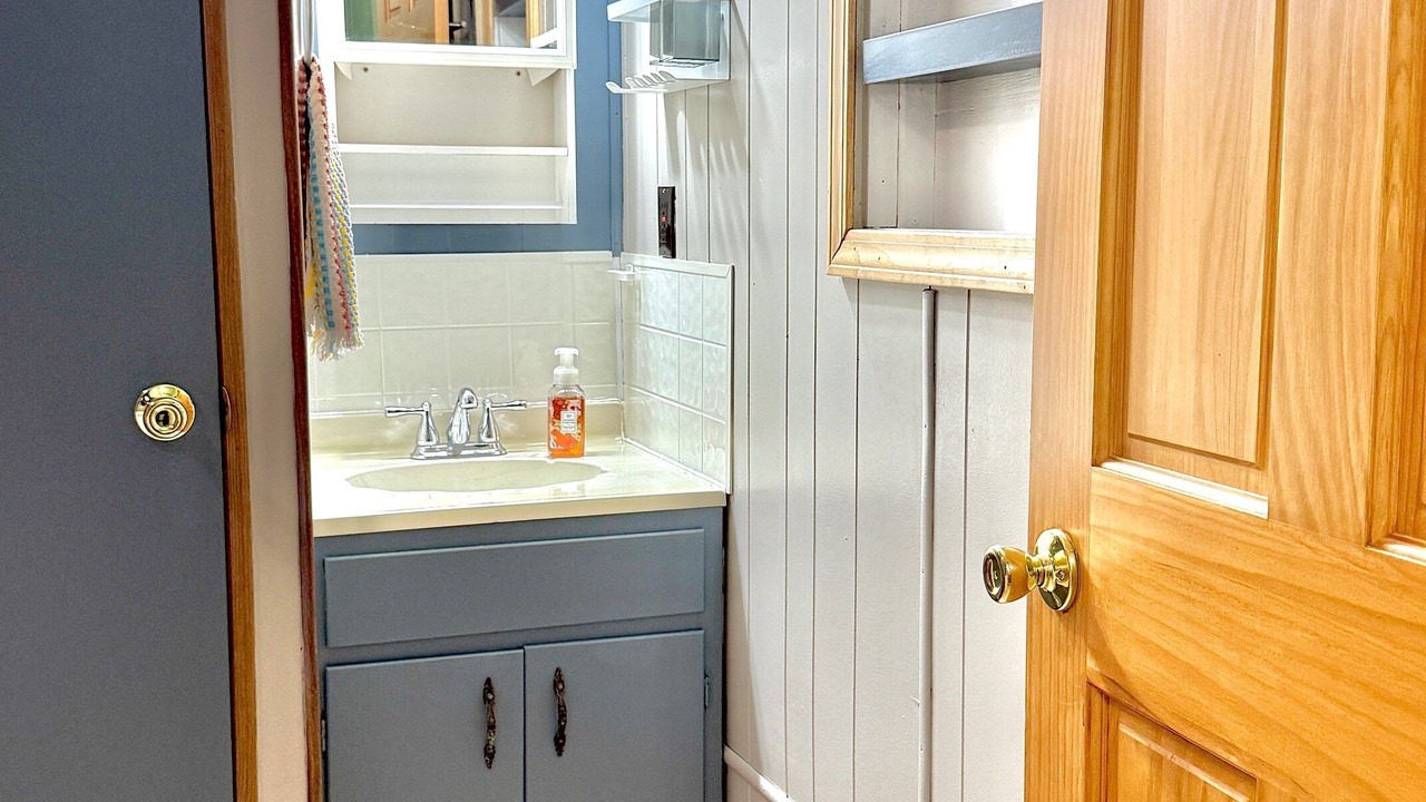 Photo of Bathroom in Valley Bend