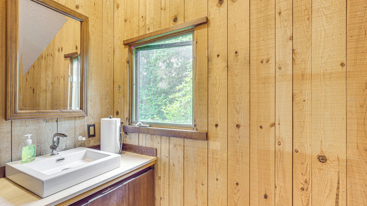 Photo of Bathroom in Sand Creek