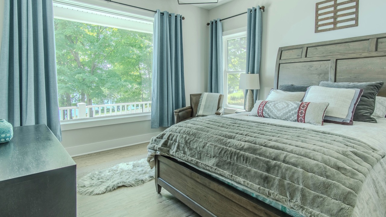 Photo of Bedroom in Pillar Point