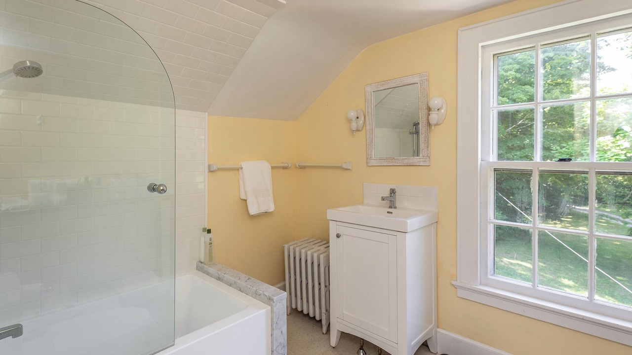 Photo of Bathroom in Washington Depot