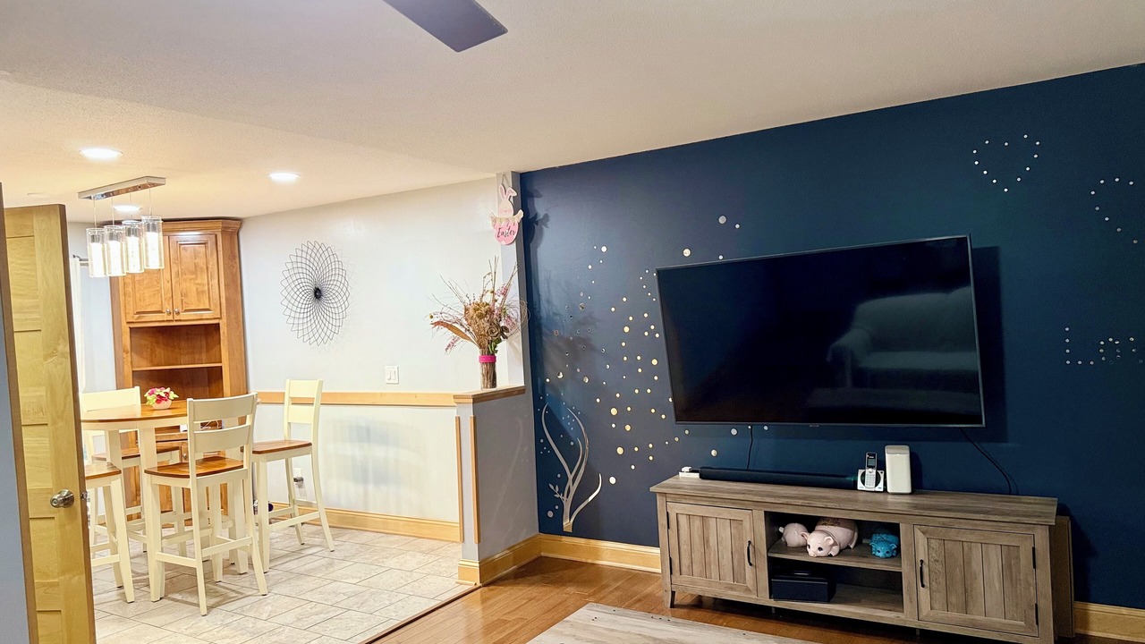 Photo of Livingroom in St. Anthony