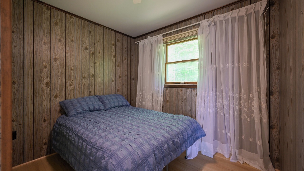 Photo of Bedroom in Merrill