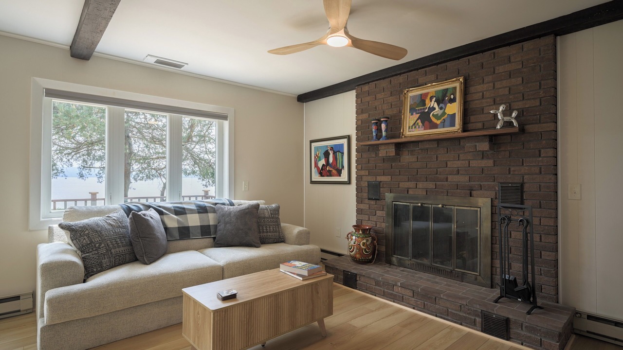 Photo of Livingroom in Merrill