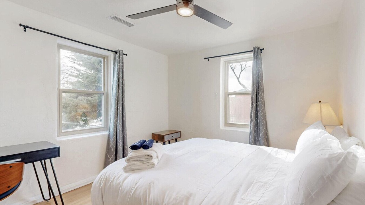 Photo of Bedroom in Alamedan Valley