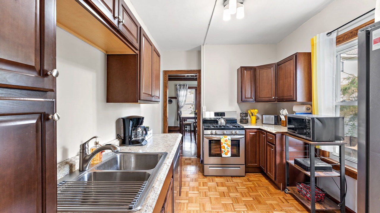 Photo of Kitchen in Lyn-Lake