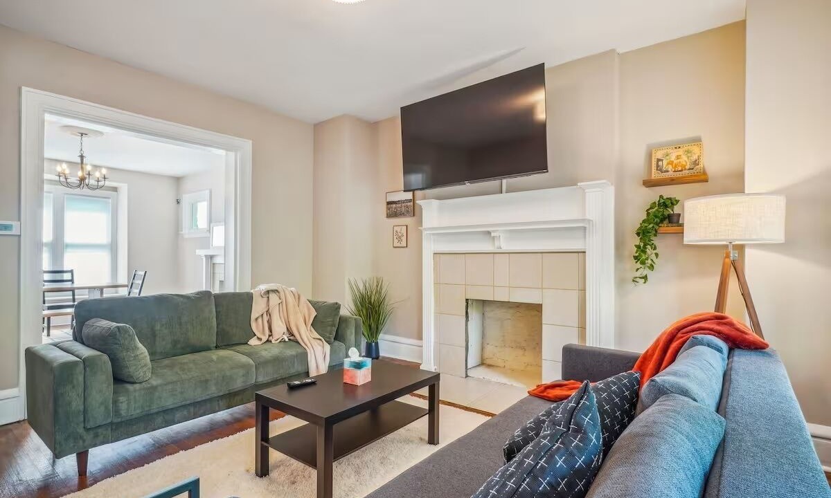 Photo of Livingroom in Olde Towne East