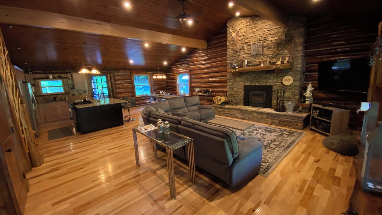 Photo of Livingroom in North Creek