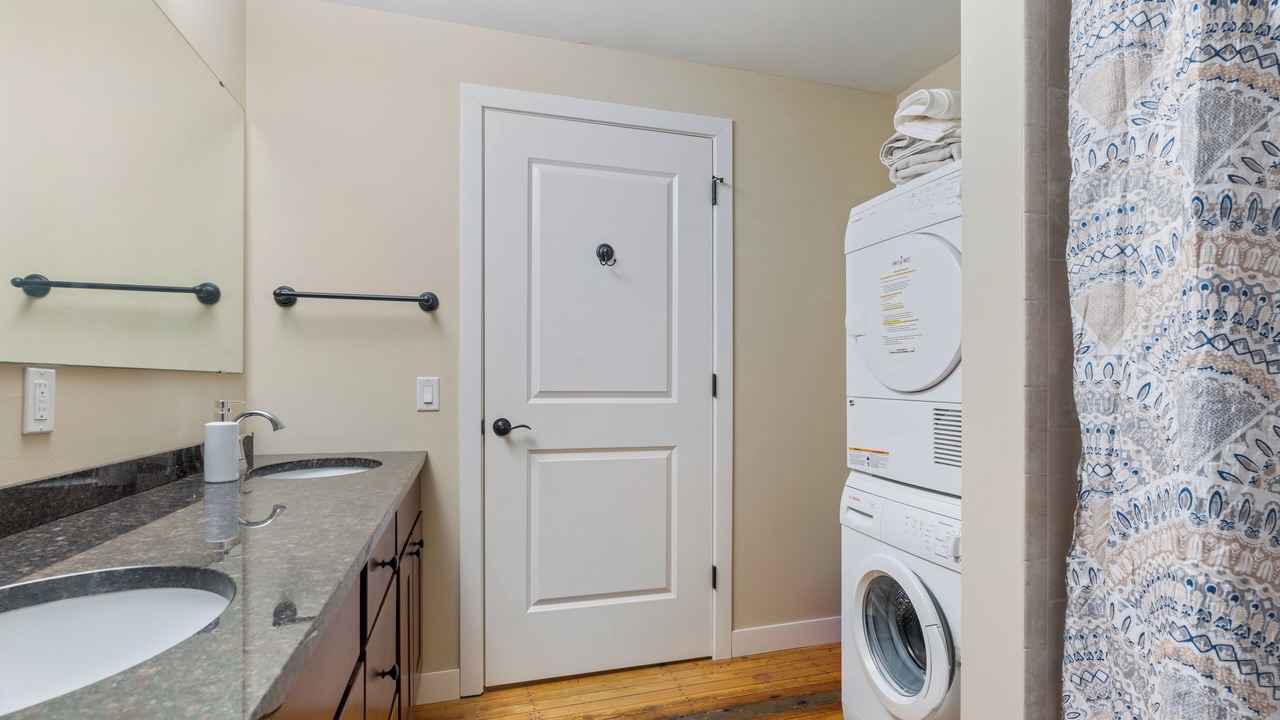Photo of Bathroom in Core