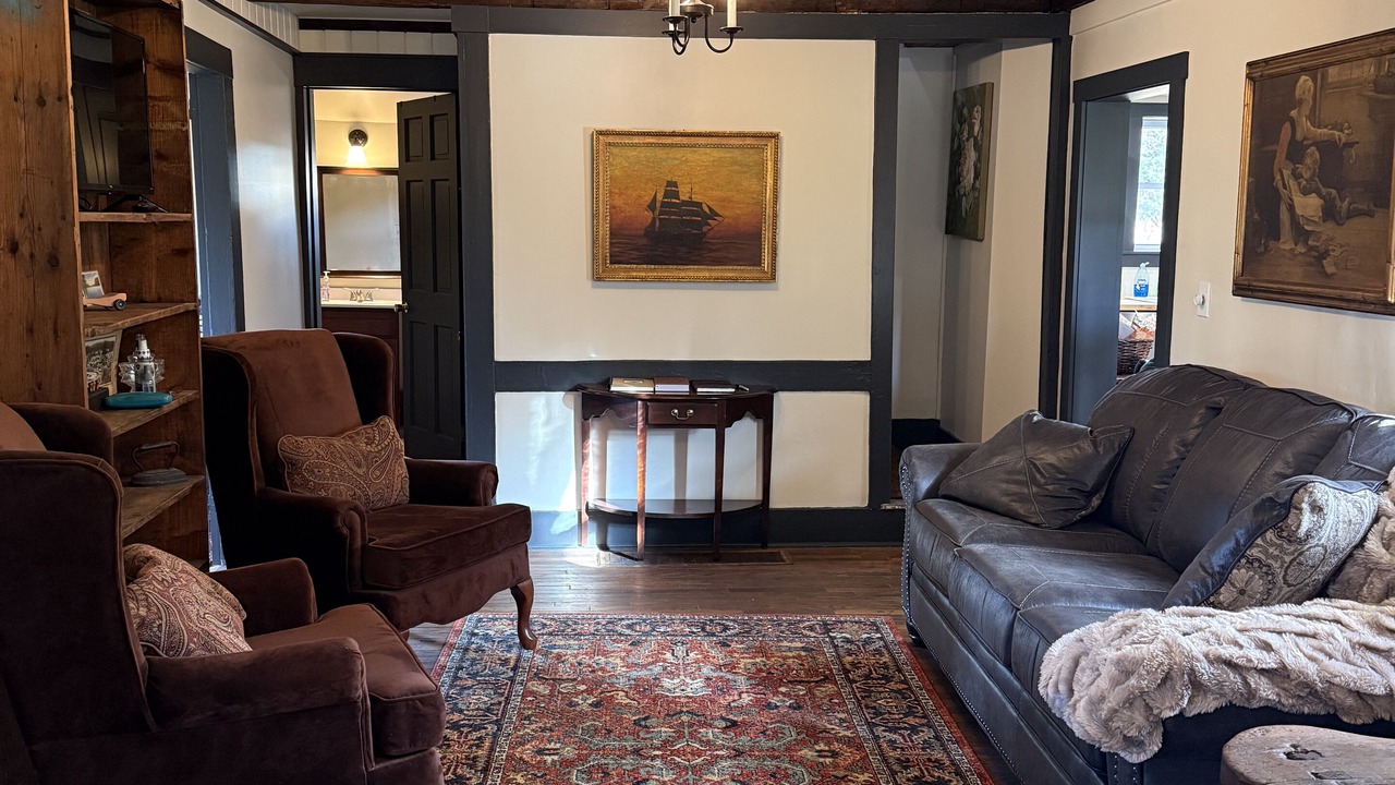 Photo of Livingroom in East Haven