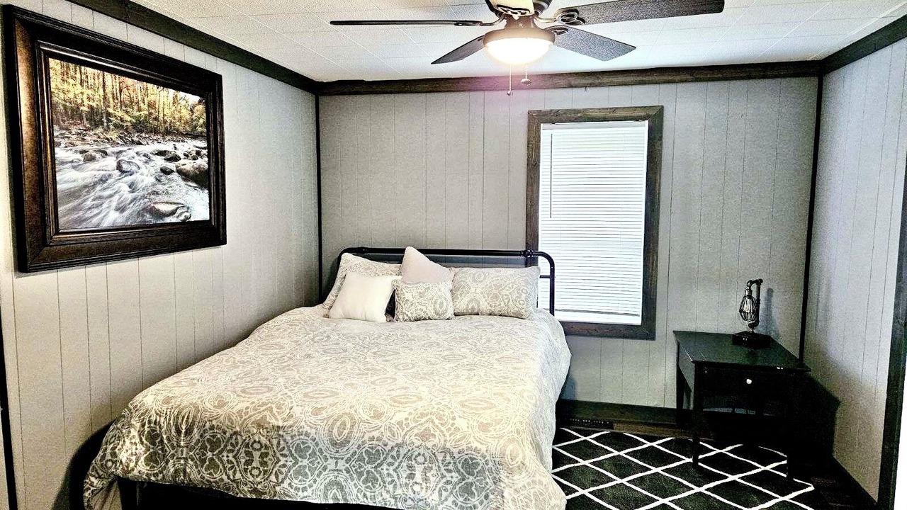 Photo of Bedroom in Bud