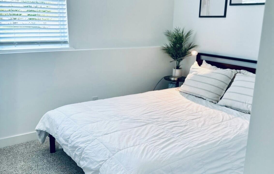 Photo of Bedroom in Lakeville