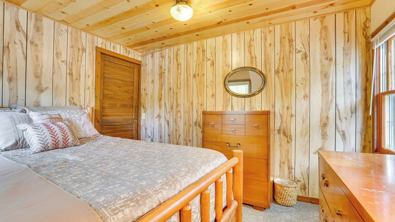 Photo of Bedroom in Neillsville