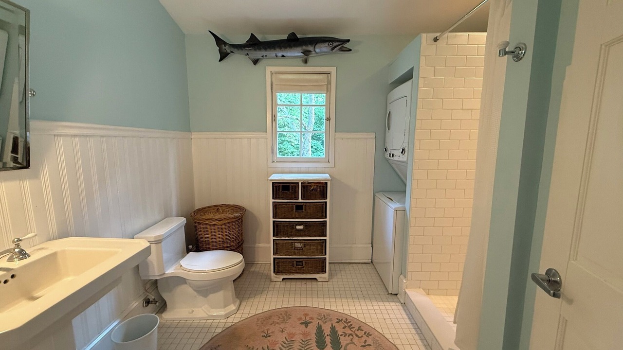 Photo of Bathroom in Marshall
